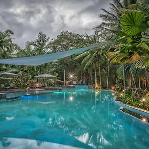 https://oasis-at-palm-cove.queenslandhotels.net